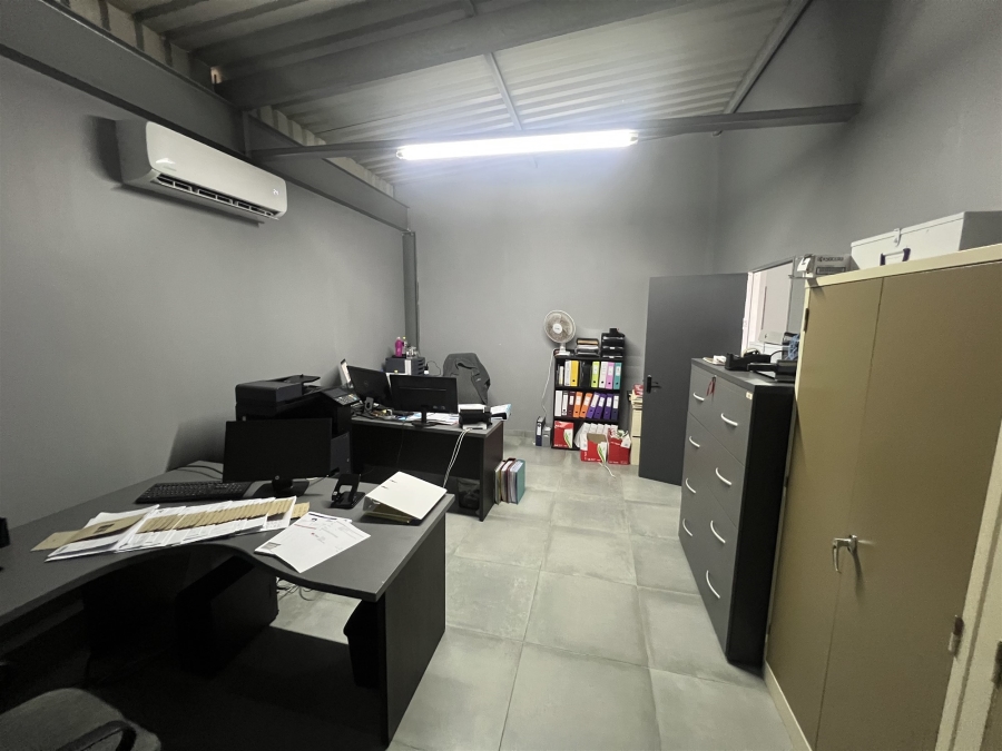 Commercial Property for Sale in Vincent Eastern Cape